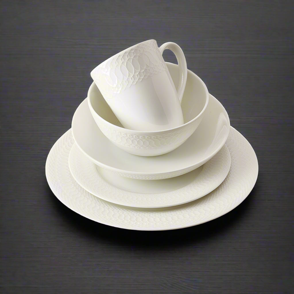 Levi 40 Piece Dinnerware Set. Service for 8 - Image 3