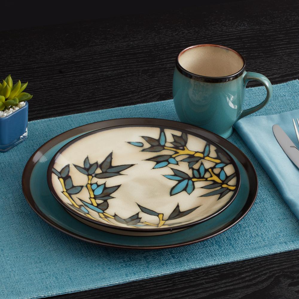 Belmont Set of 4 Round Stalks Salad Plates - Image 3